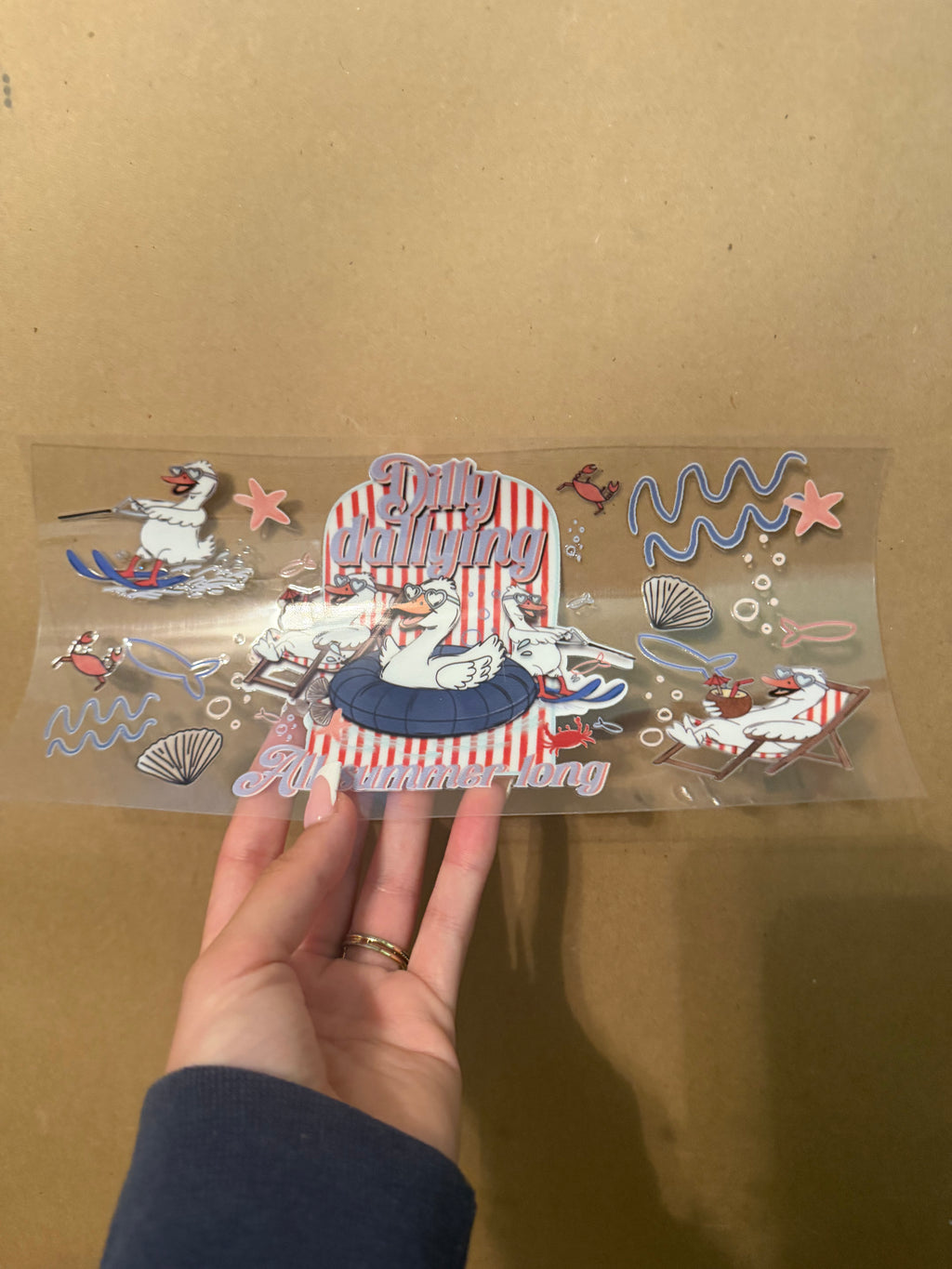 Dilly dallying cup wrap